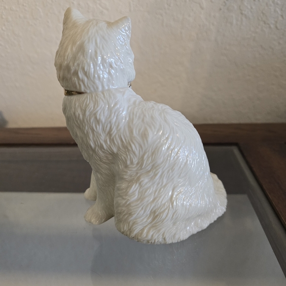 Lenox "Sitting Pretty" kitty figurine. - Picture 4 of 7